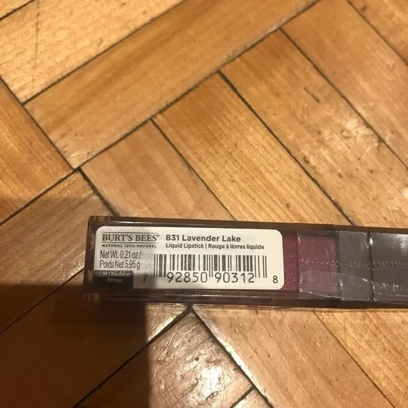 Burt’s bees lipstick nwt​​​​​​​​​​​ - Picture 4 of 4